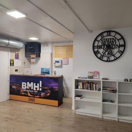 Bilbao Metropolitan Hostel By Bossh Hotels Ngoại thất bức ảnh