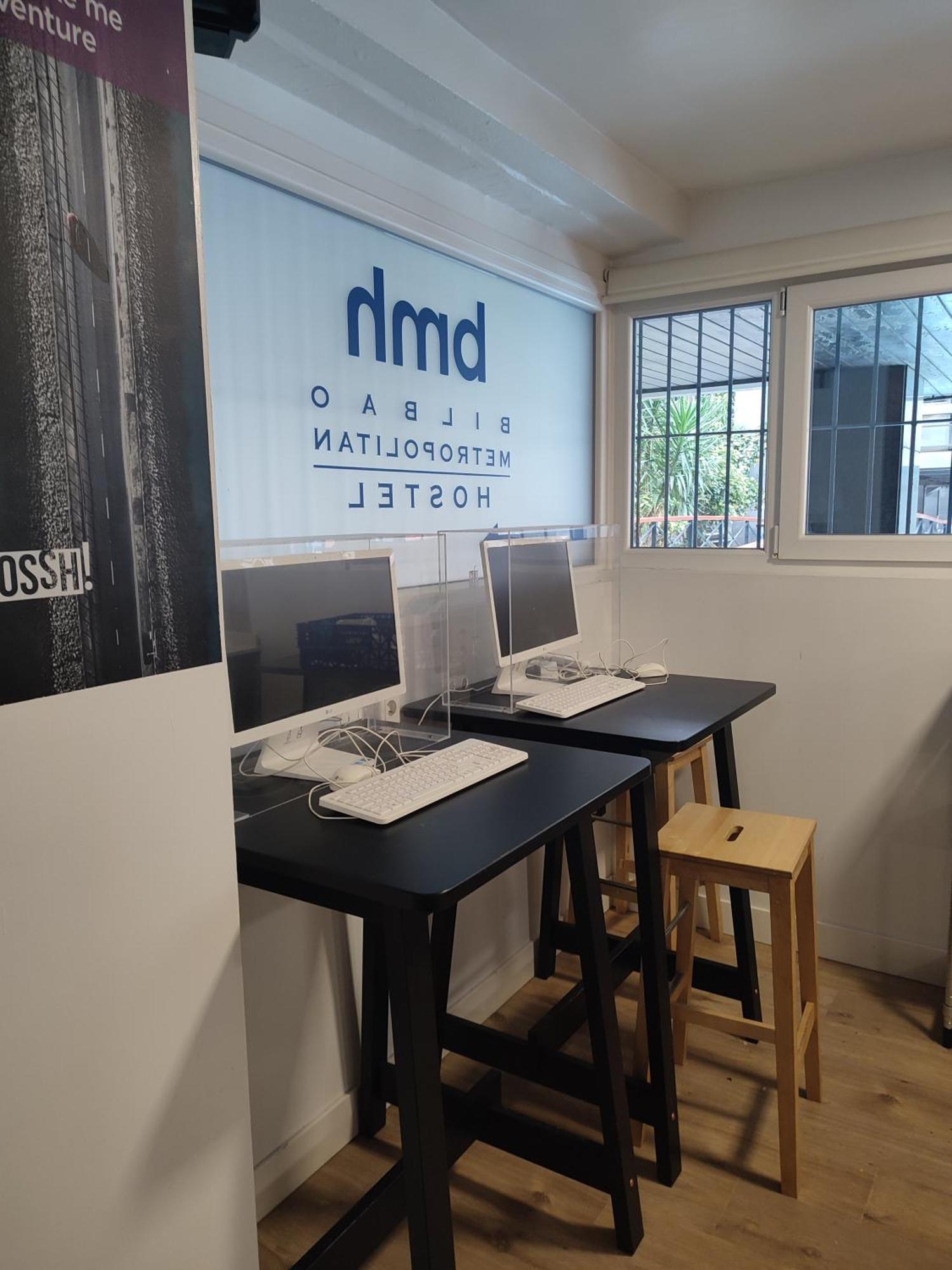 Bilbao Metropolitan Hostel By Bossh Hotels Ngoại thất bức ảnh