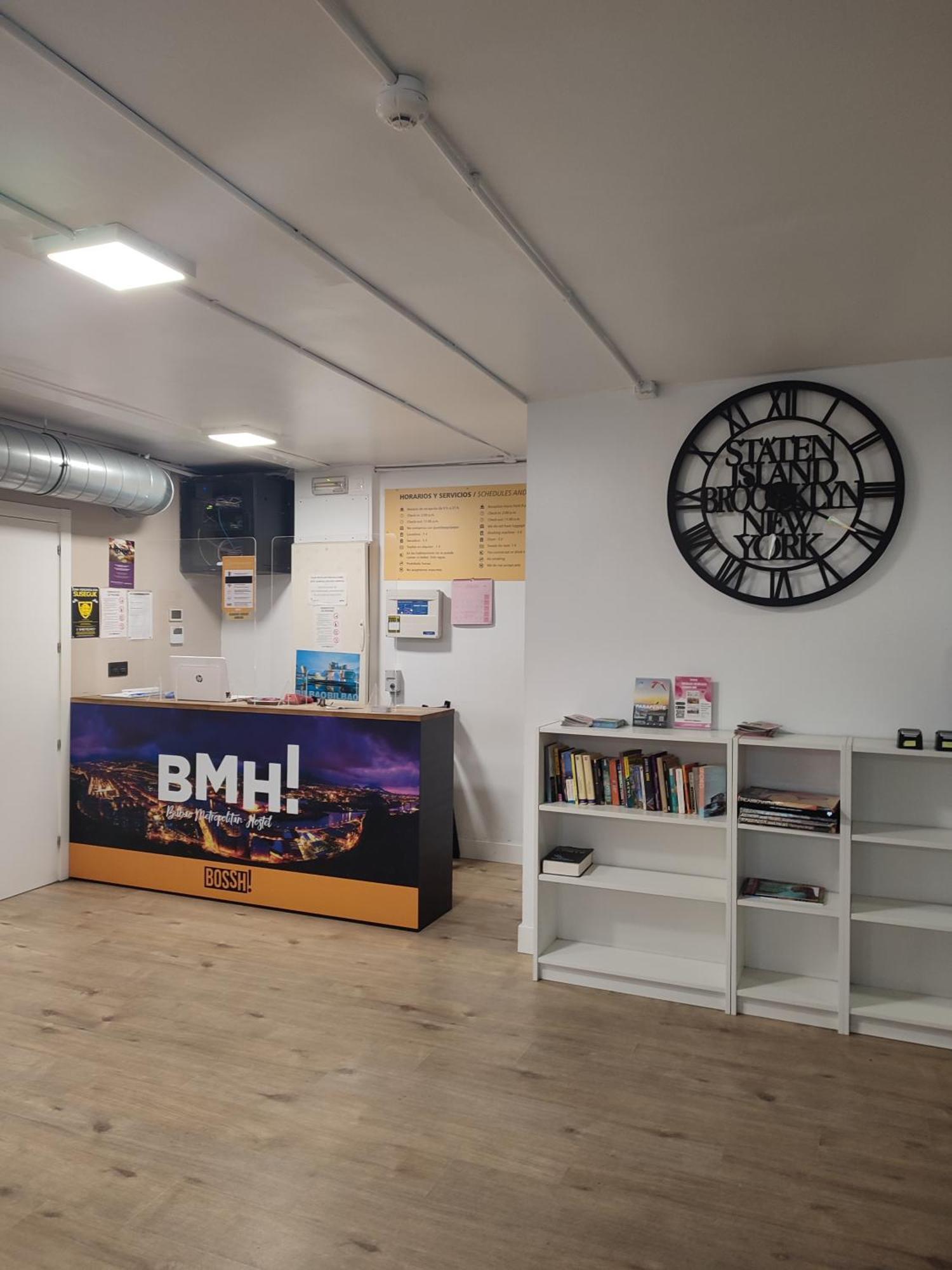 Bilbao Metropolitan Hostel By Bossh Hotels Ngoại thất bức ảnh