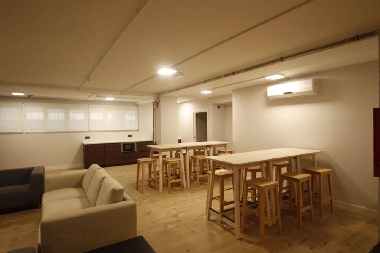 Bilbao Metropolitan Hostel By Bossh Hotels Ngoại thất bức ảnh